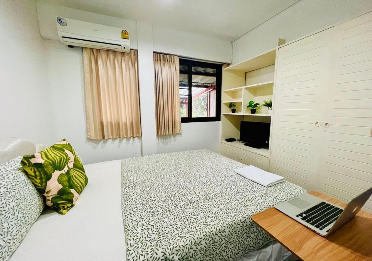 Reehouse@Soi Cowboy/Asoke Bts Hotel Bangkok Exterior foto